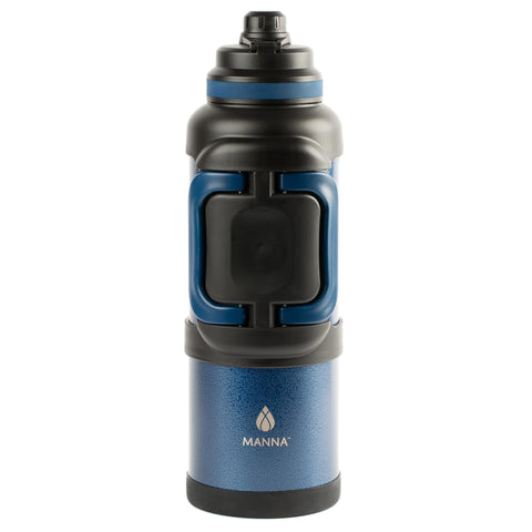 Manna Titan 4L Sapphire bottle with condensation-free double-wall insulation.