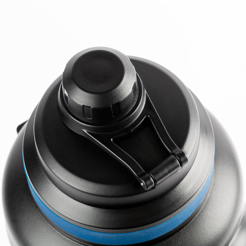Manna Titan removable silicone base provides extra grip.