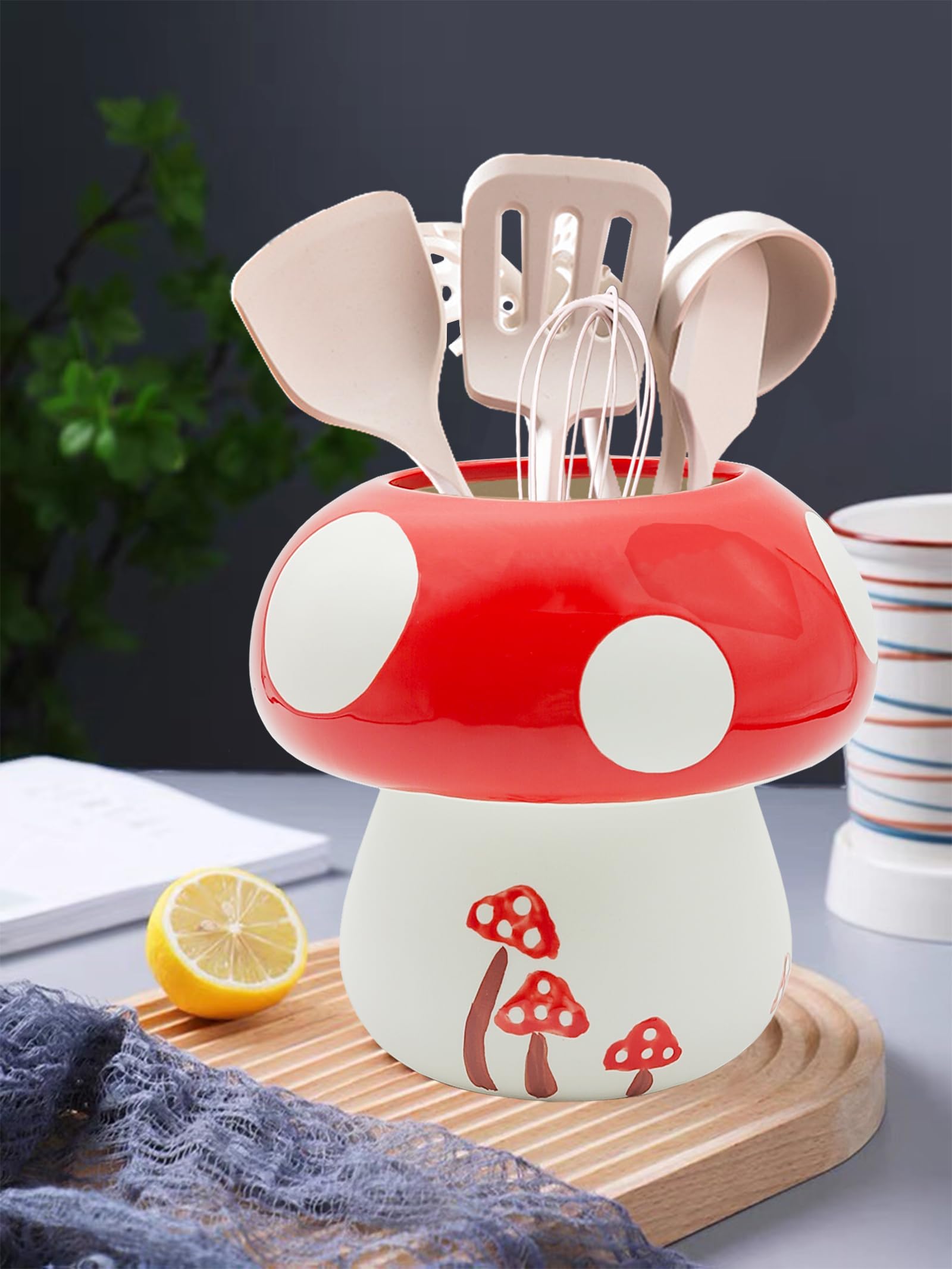 MaoYaMao ceramic utensil holder closeup highlights craftsmanship and sturdy form
