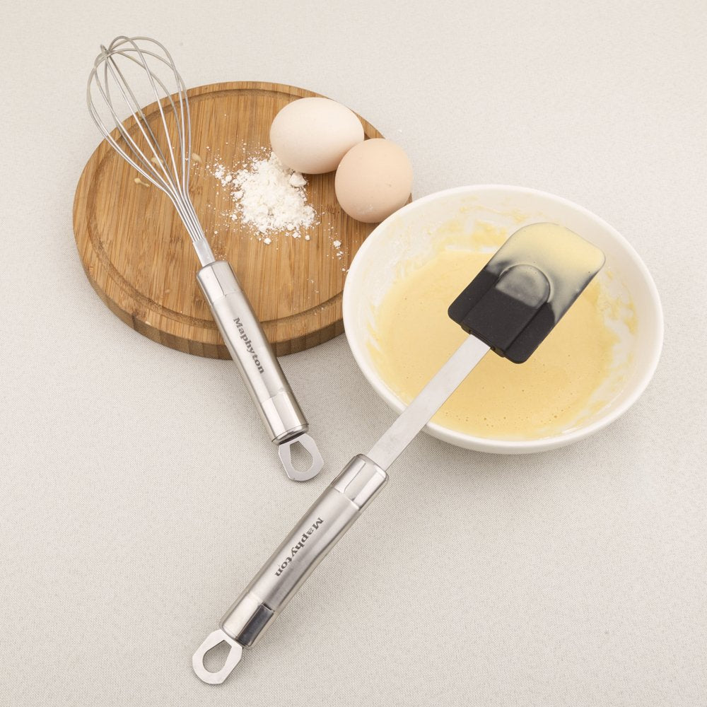 Mapphyton ladle supports soups and sauces with comfortable, long reach.