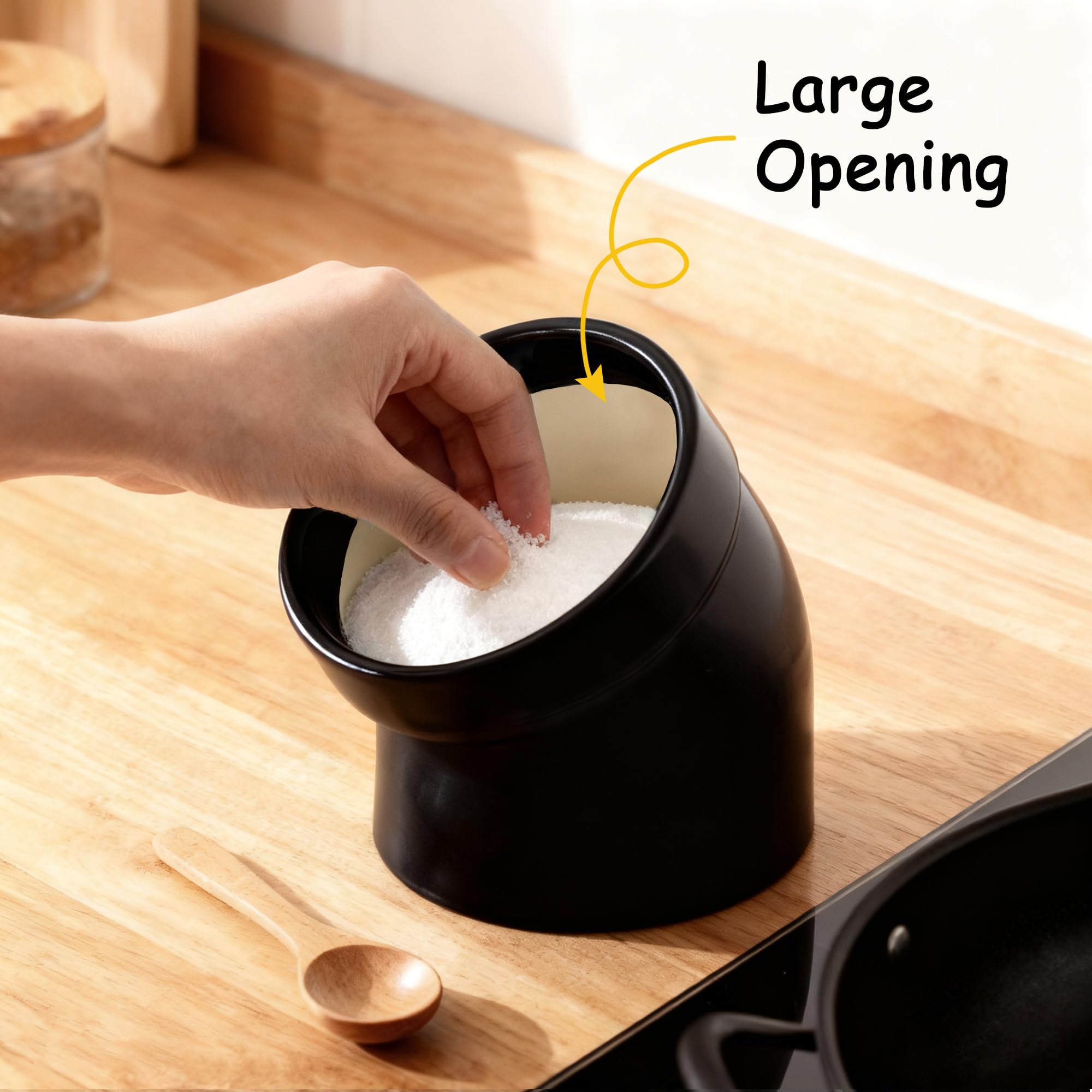 Marketty Salt Pig easy-clean smooth surface resists stains.
