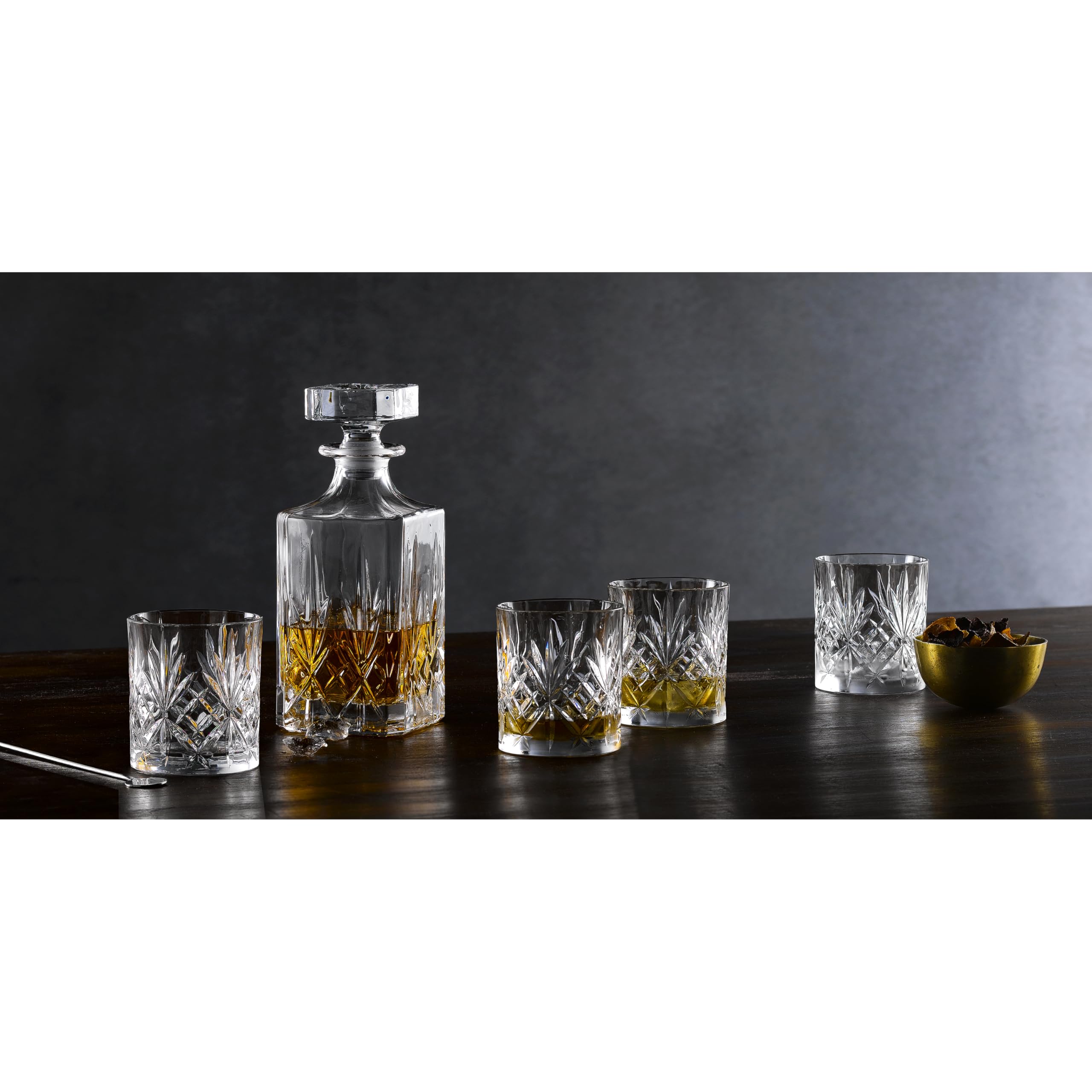 Marquis Maxwell tumbler gift-box presentation conveys ready-to-gift elegance.