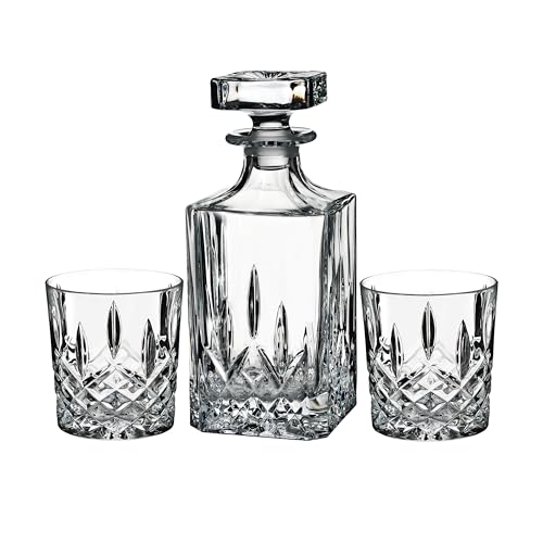 Markham glasses accompany the decanter for refined serving.