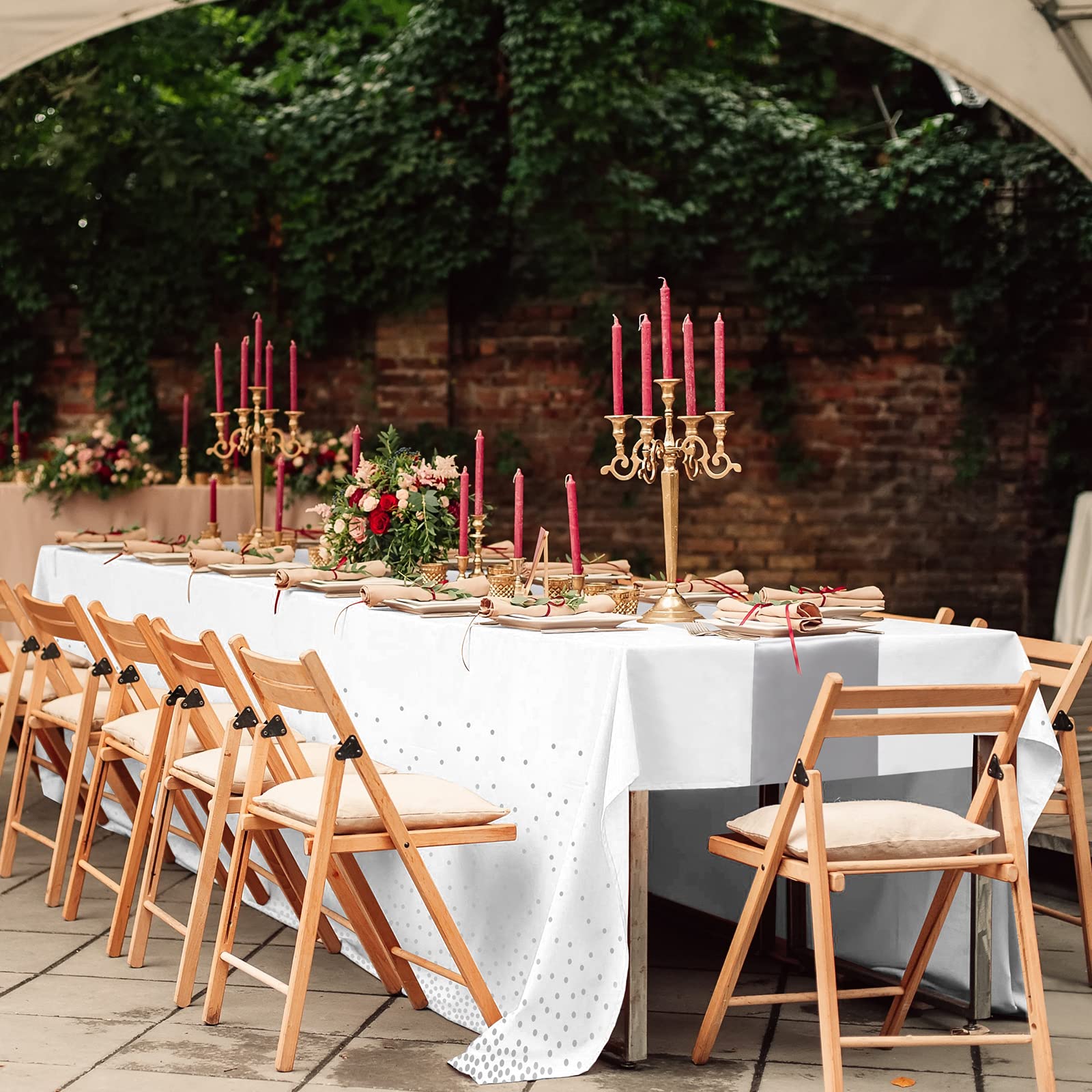 MASHAN wedding dining decor shot reveals timeless white-silver theme.
