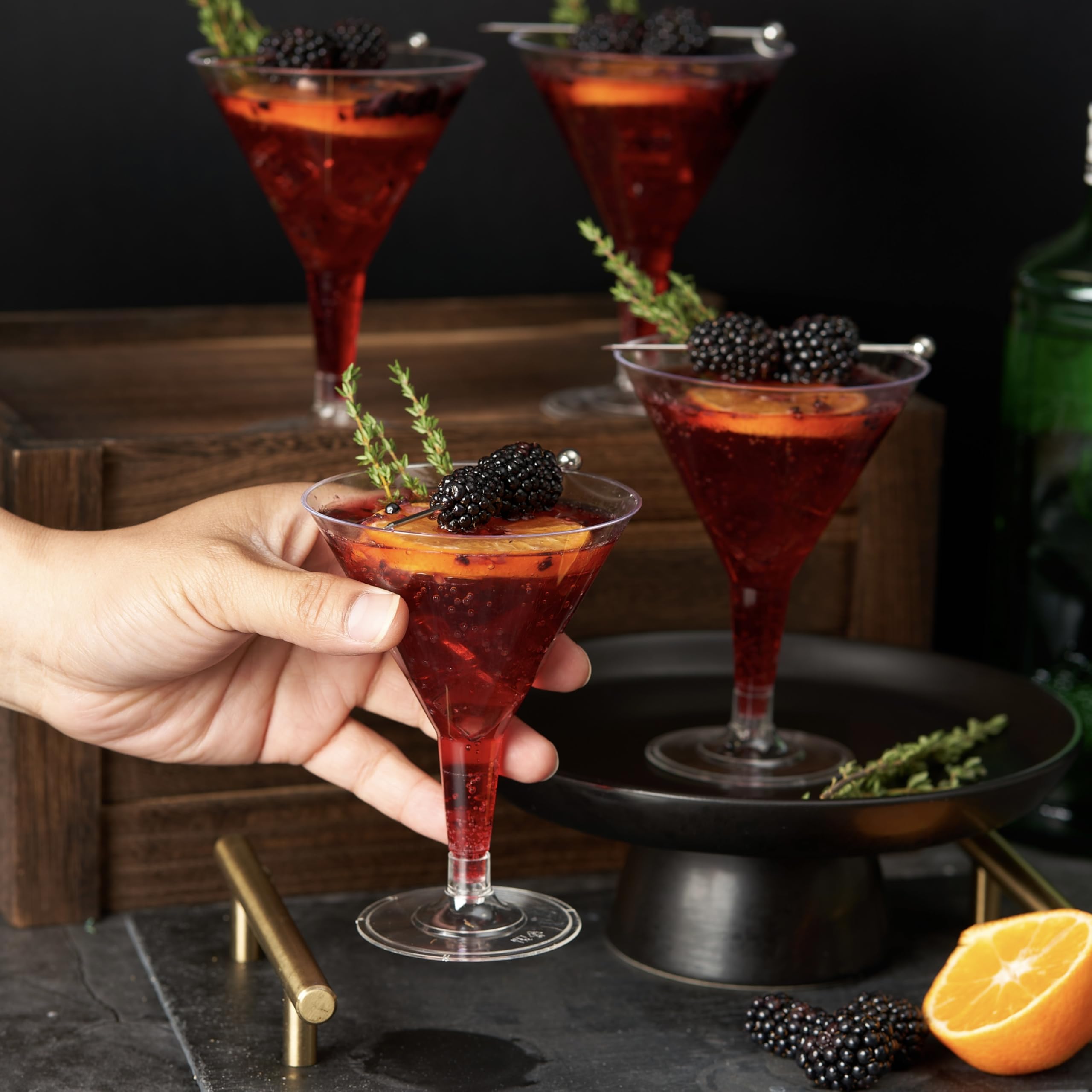 MATANA versatile martini glasses suitable for indoor and outdoor parties