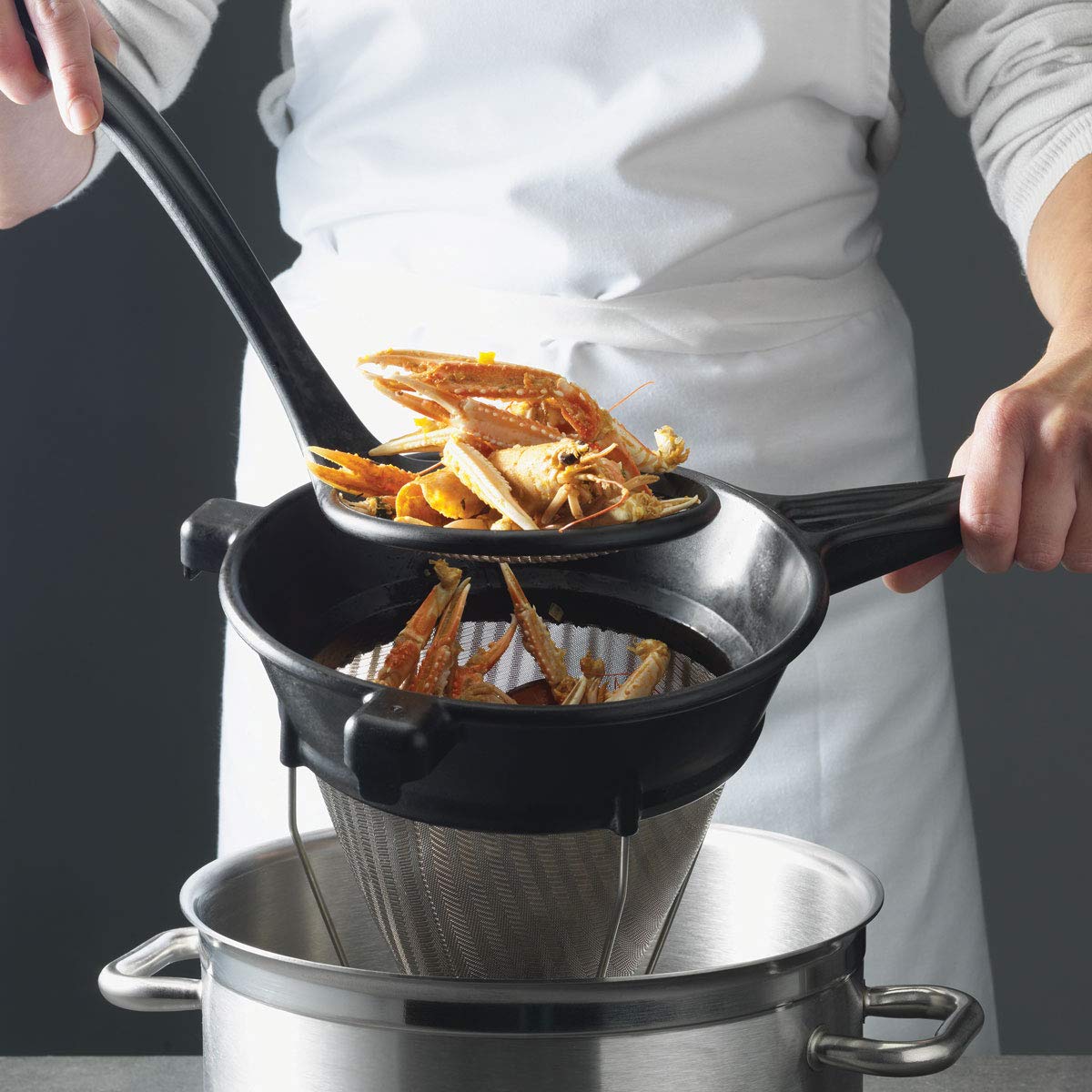 Matfer Bourgeat professional bouillon strainer with fine steel mesh for ultra-smooth stocks