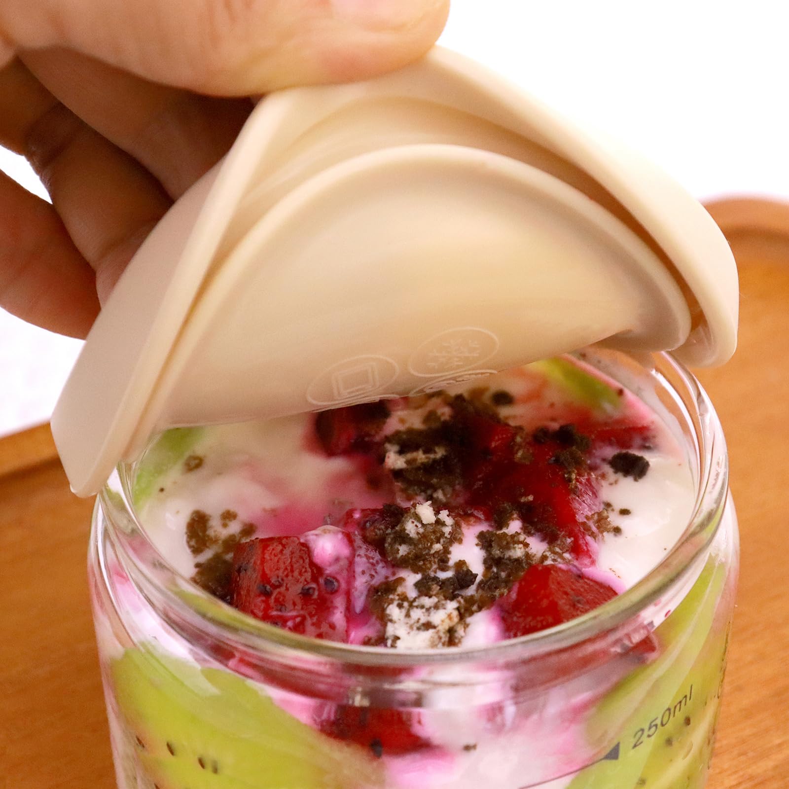 Matifaner overnight oats cup for quick breakfast prep.