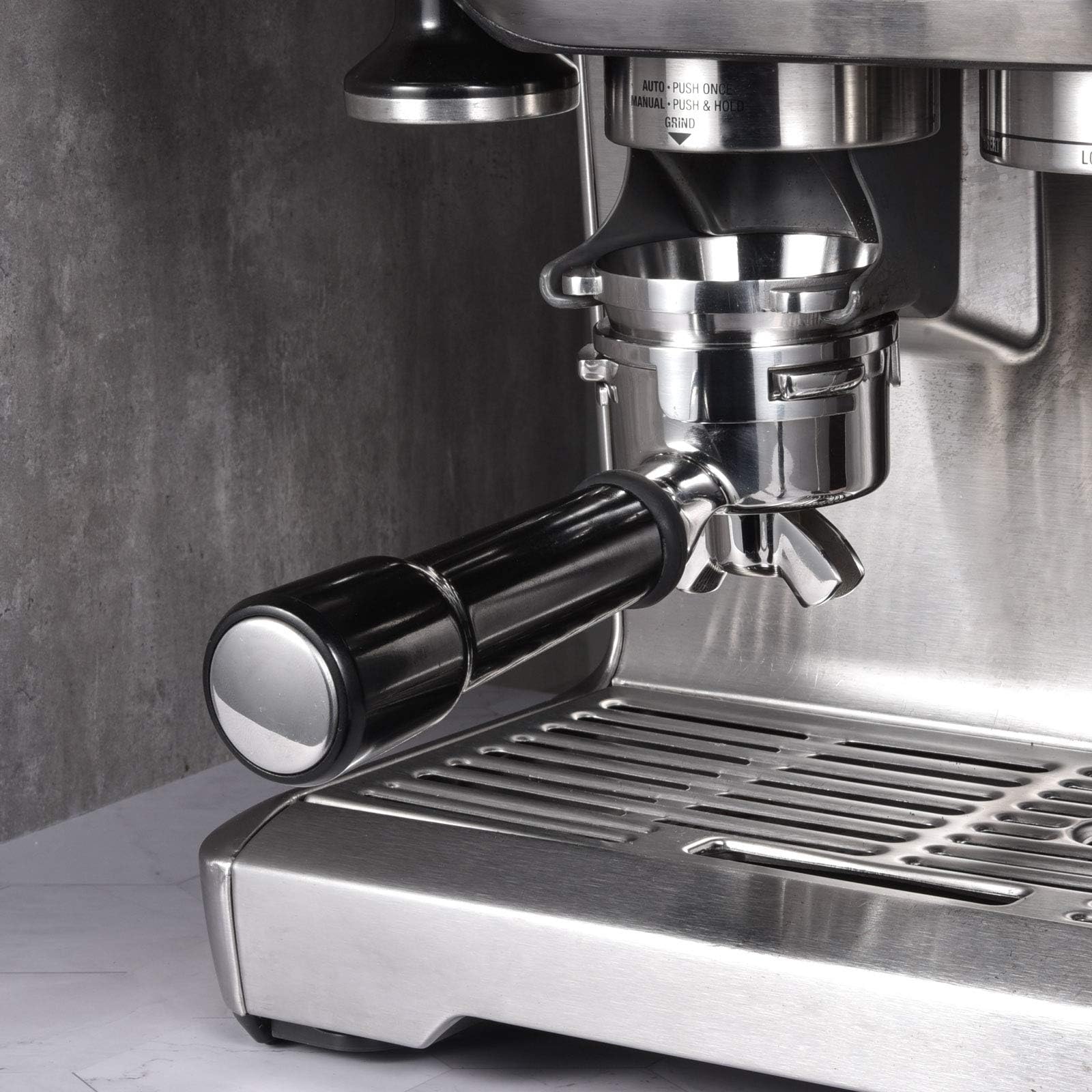 MATOW mess-free grinding reduces cleanup and waste on the counter