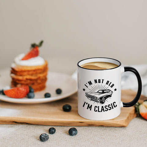 Maustic 11-ounce mug balances capacity and comfort for home or office.
