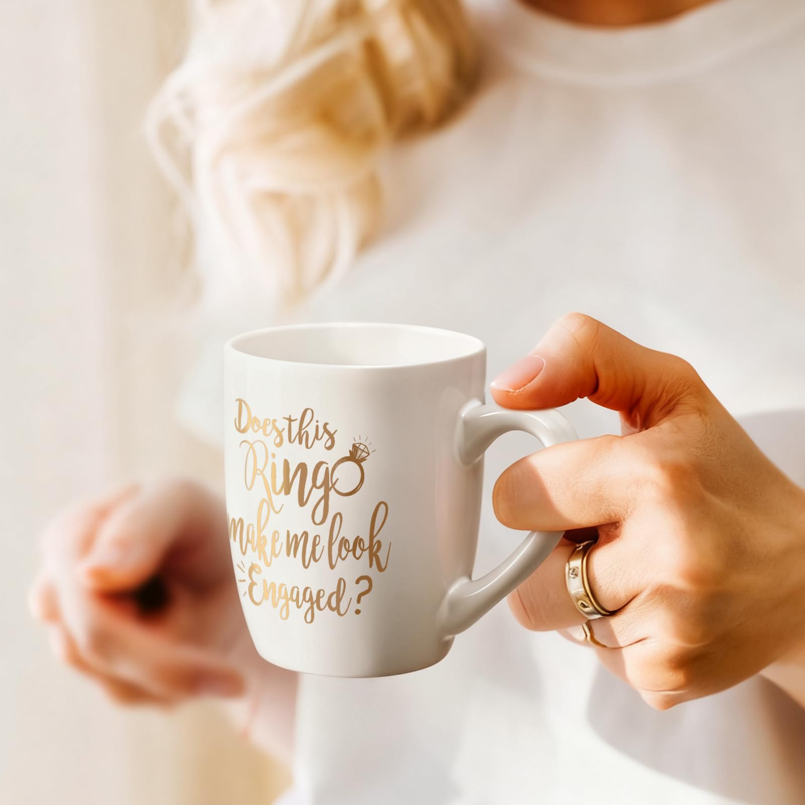 Maustic ceramic mug with gold accent adding elegant shine.