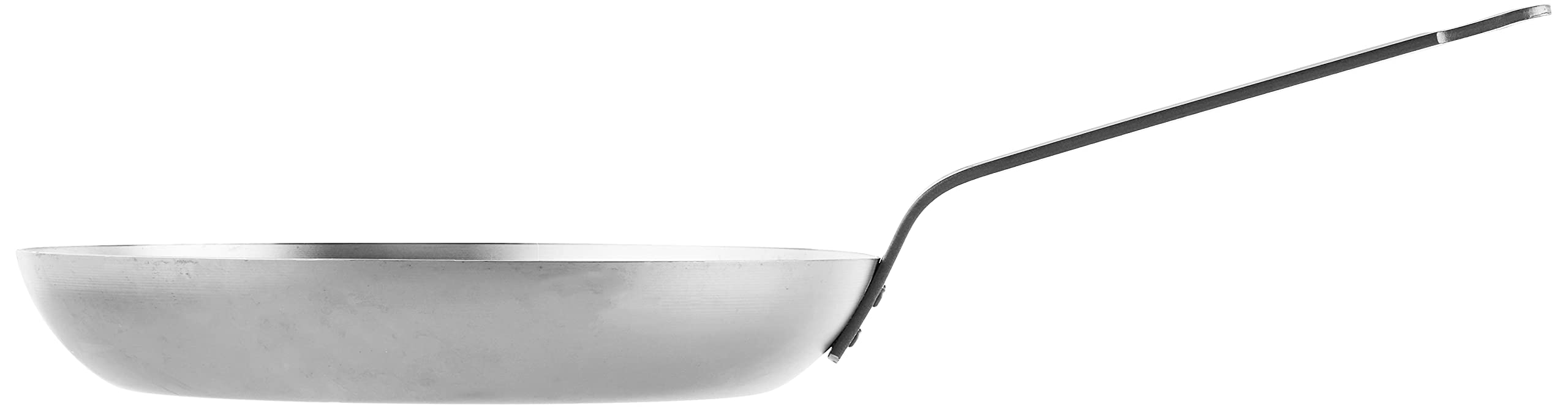 Mauviel M'Steel pan showing browning capabilities on a hot surface.