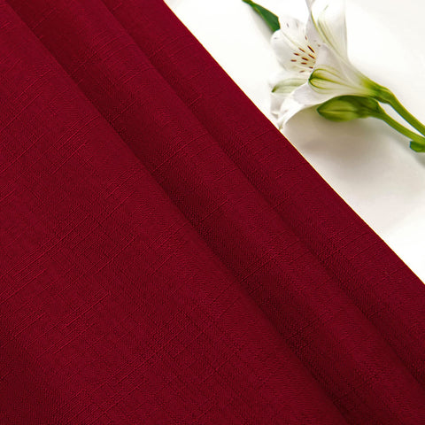 maxmill tablecloth ideal for kitchen and dining table setups.