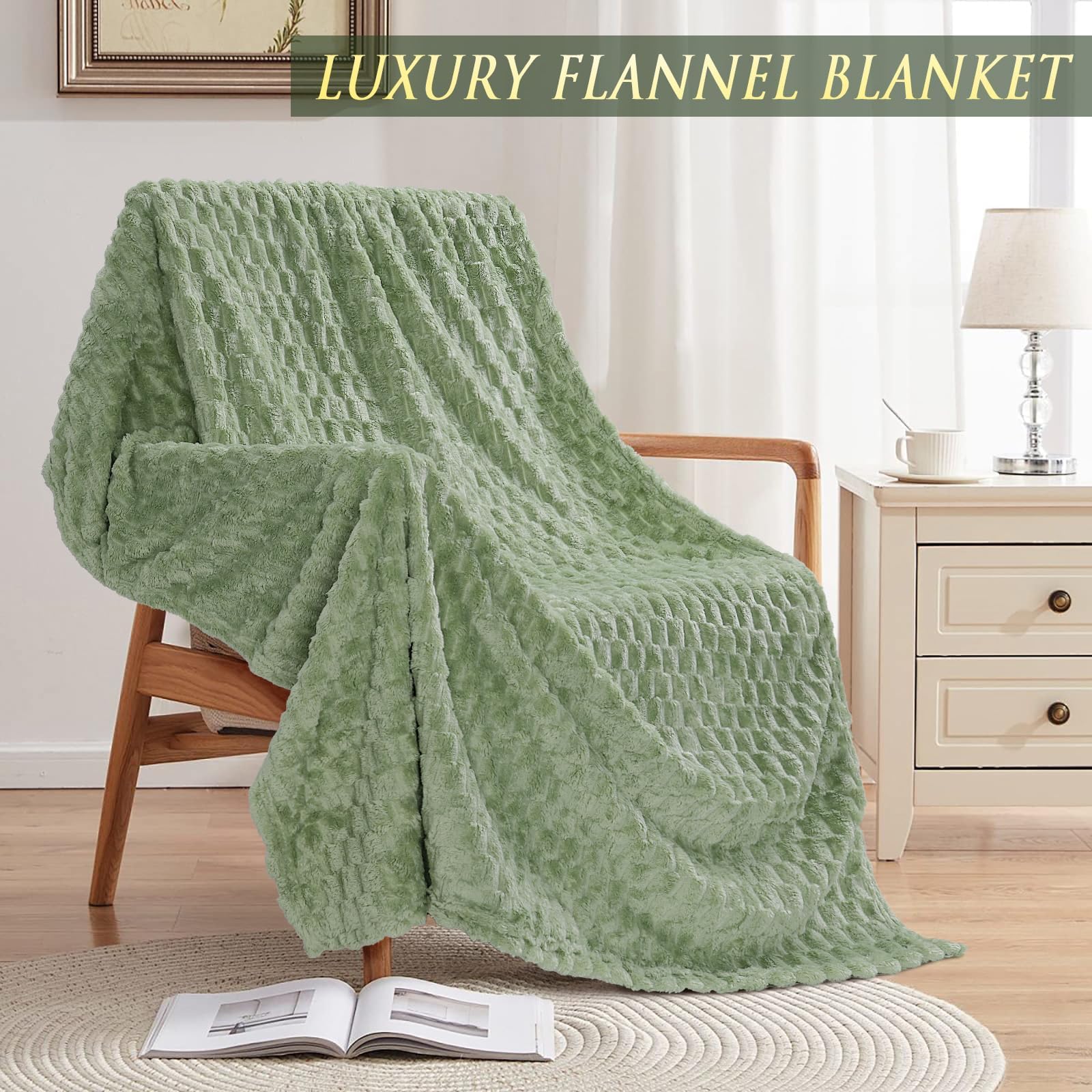 MAYICIVO vanilla coconut candle delivers a soothing aroma