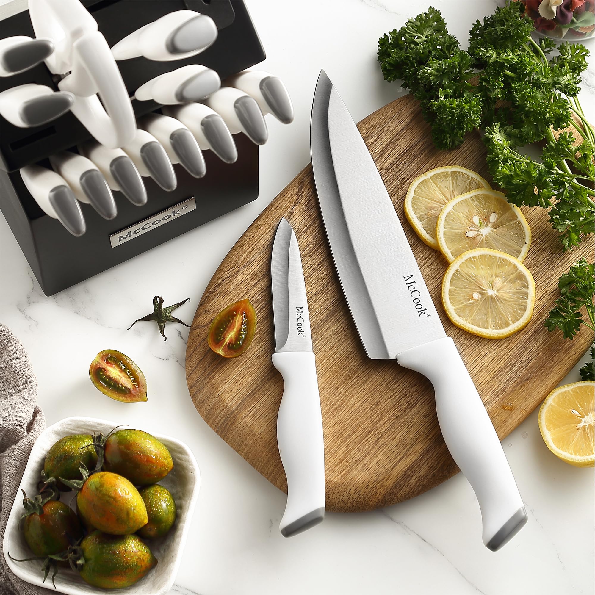 McCook 7-inch bread knife cleanly slices crusts