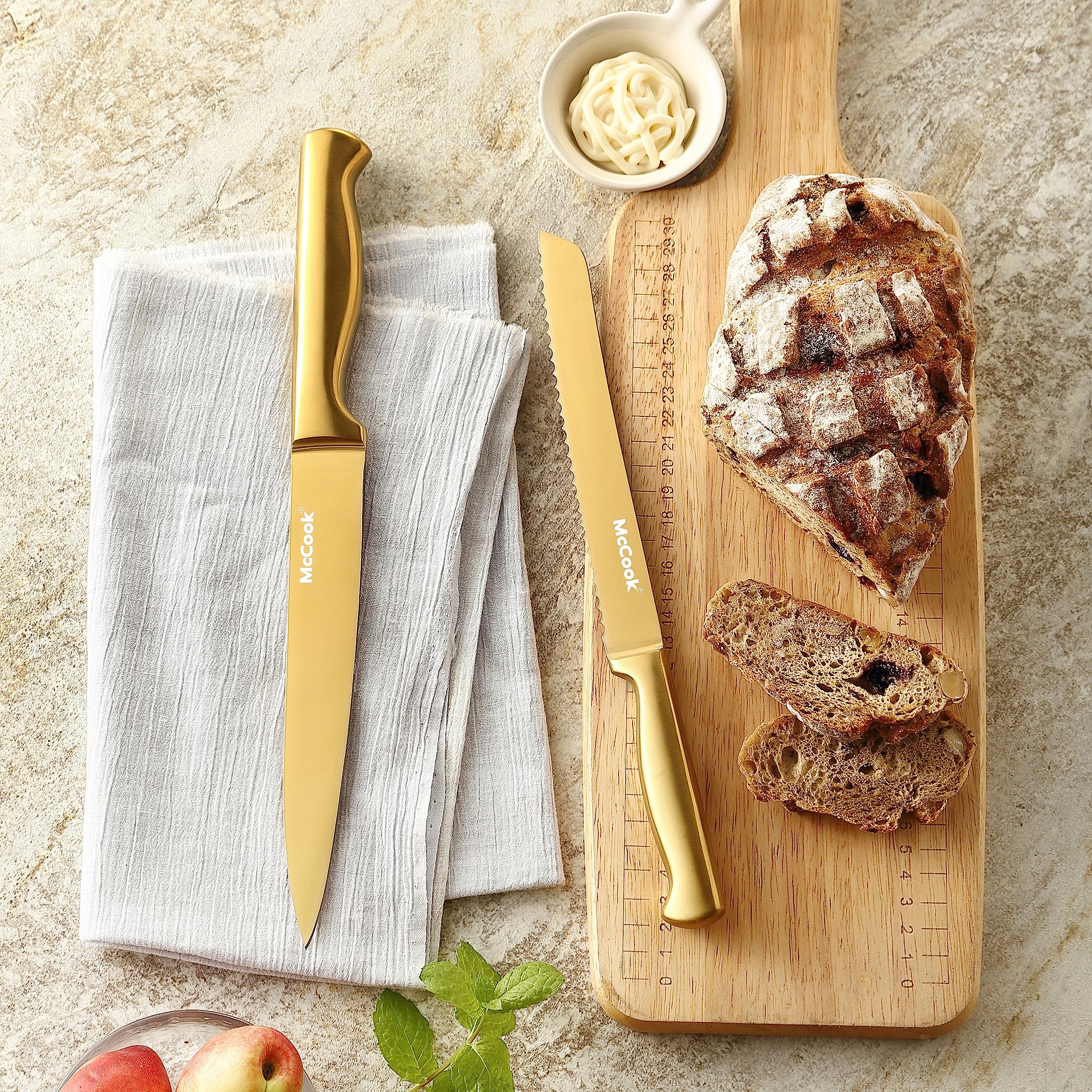 McCook 8-inch slicing knife for even meat and vegetables