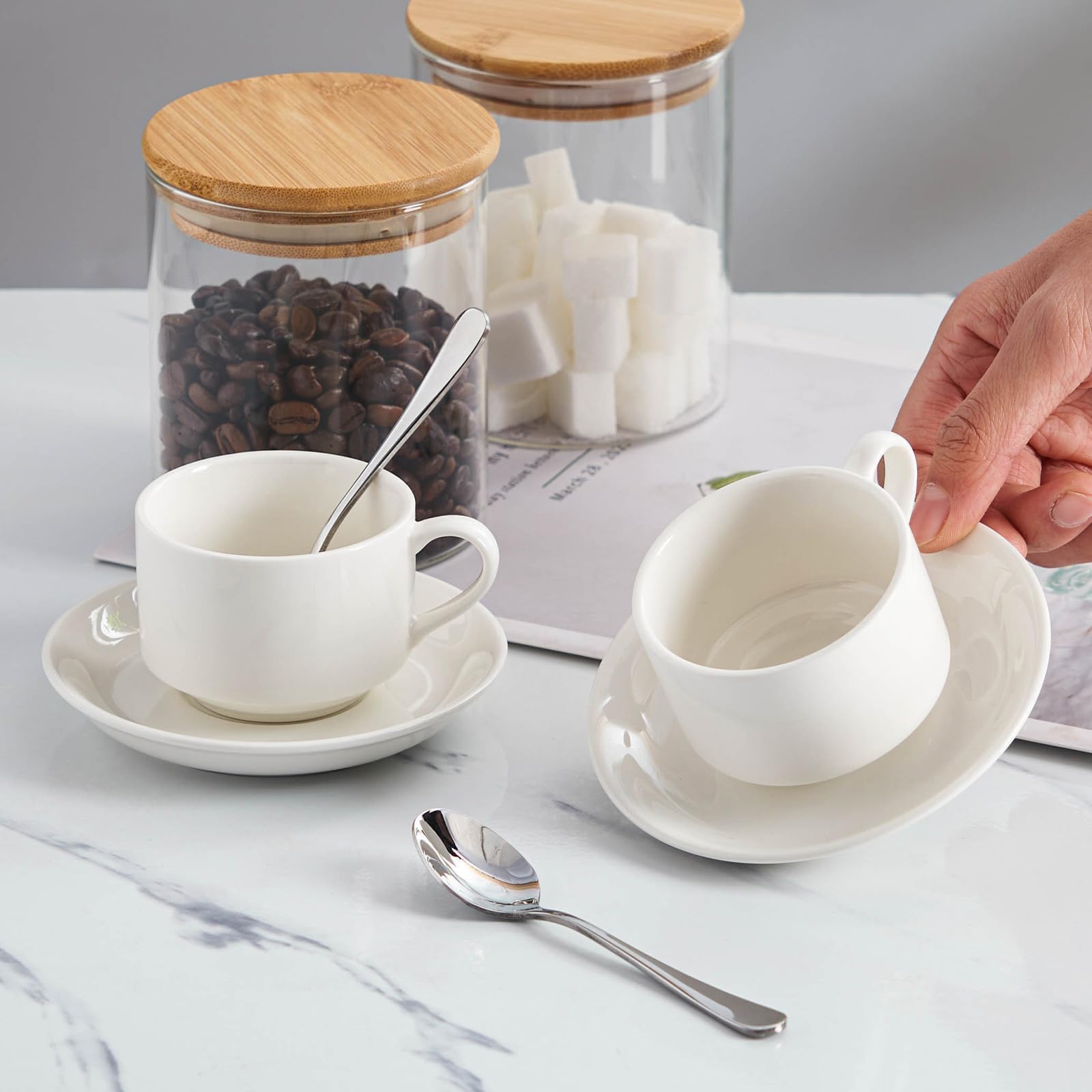 Meichu modern white design makes a versatile gift for coffee lovers.