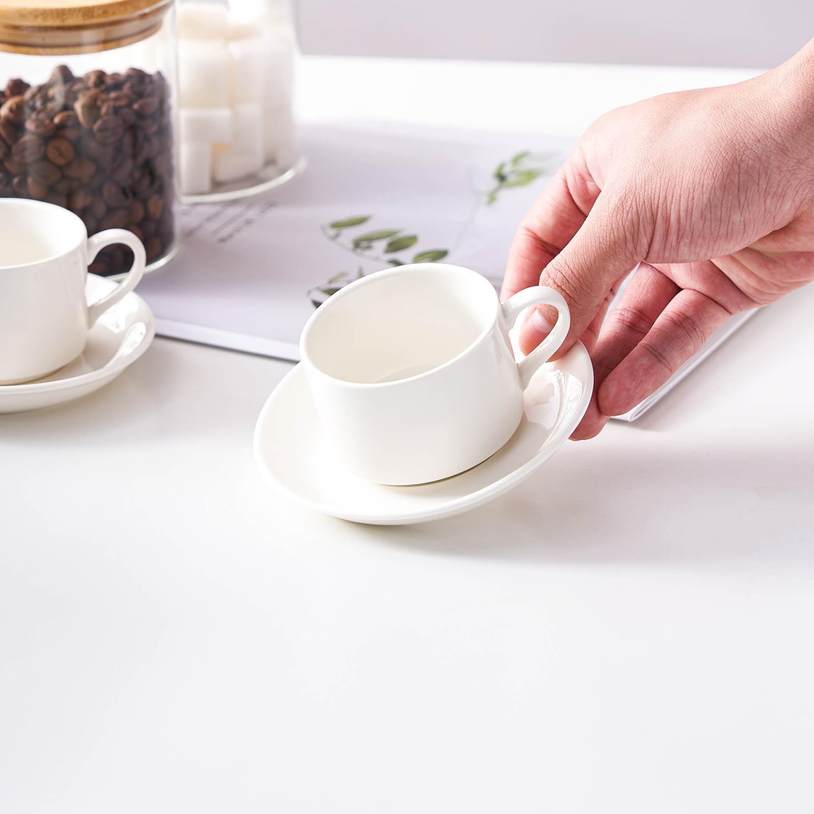 Meichu cups feature a non-slip bottom to prevent spills.
