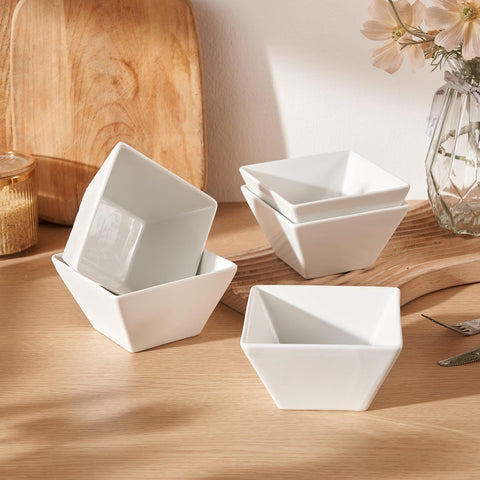 Meideal dishwasher-safe bowls emphasize easy cleanup after entertaining.