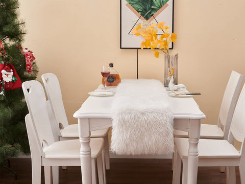 MeiSan luxe faux fur runner for wedding tables adds refined texture.