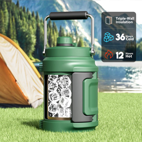 Meoky bottle with fold-out side handle for stable grip on rough trails