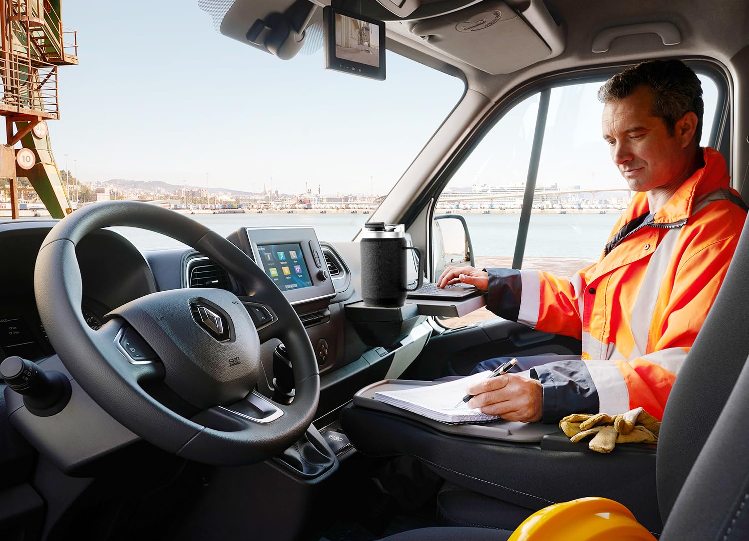 Meoky leak-proof lid designed to prevent spills during commutes and outings.