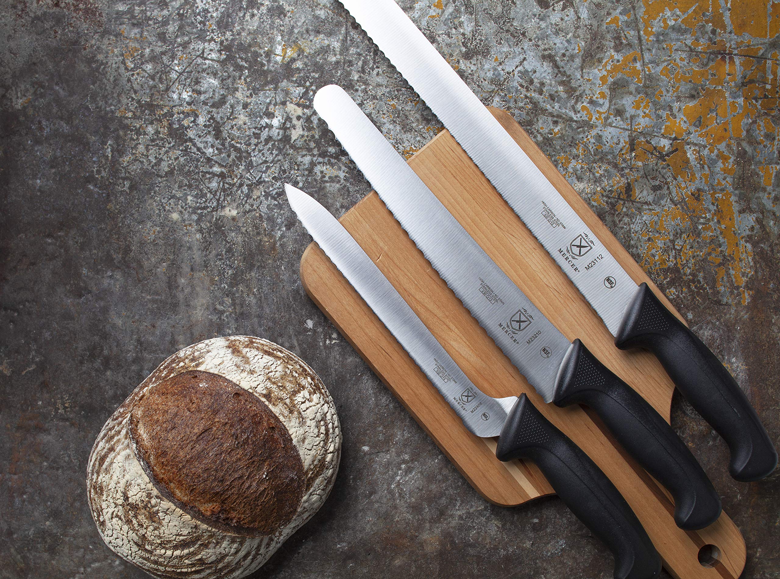 Mercer Millennia bread knife durable construction for daily restaurant or home use