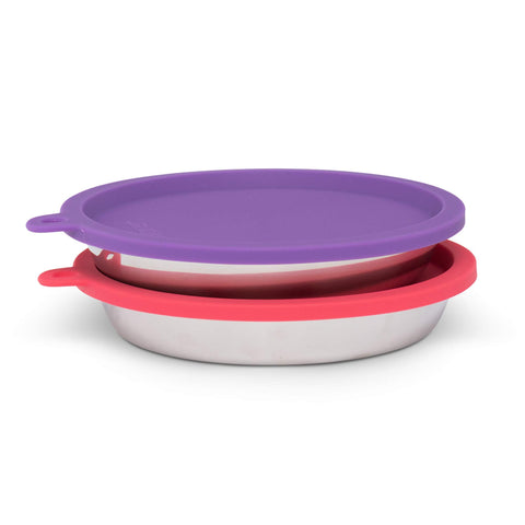 Messy Cats two saucer-shaped bowls reduce whisker fatigue during meals.