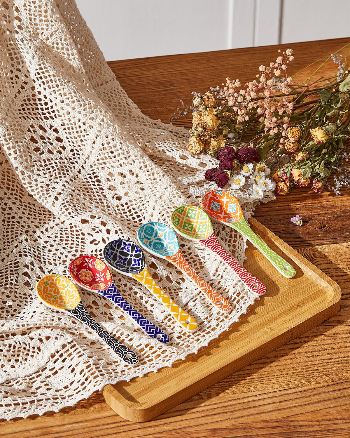 Metahom purple ceramic spoon adds color to salads and servings.