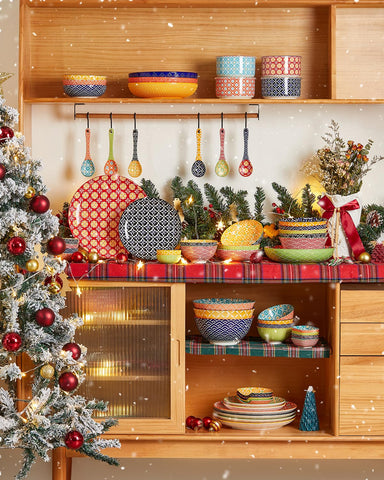 Metahom wall-display spoon with hanging hole for decorative storage.