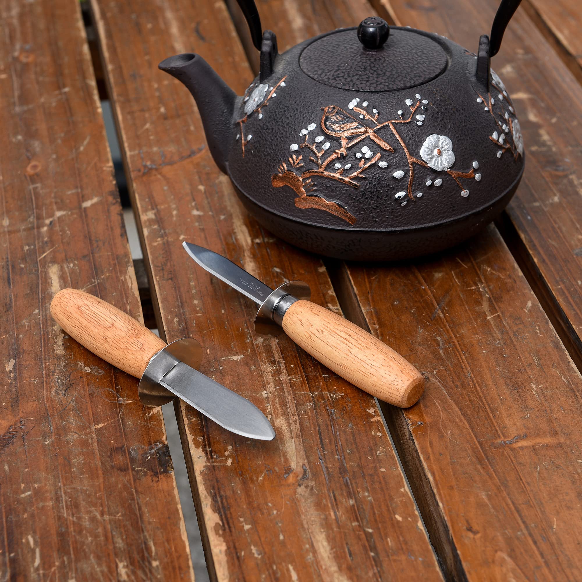 MGTECH knives open oysters, clams, and mussels with versatility