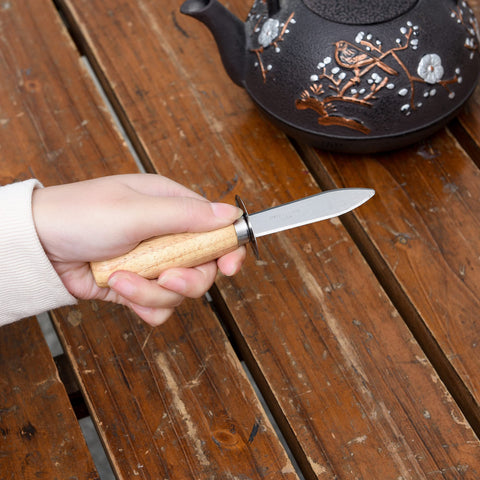 MGTECH pack of 10 wooden-handled oyster knives offers great value