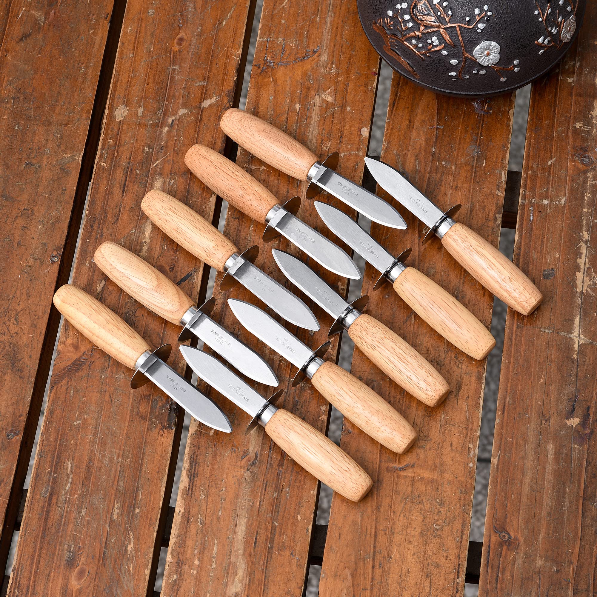 MGTECH oyster knives suitable for professional or home seafood shucking tasks