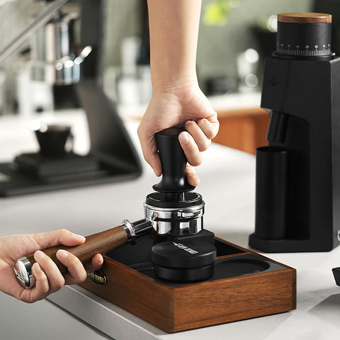MHW-3BOMBER tamper stainless base offers safe, sturdy daily use.
