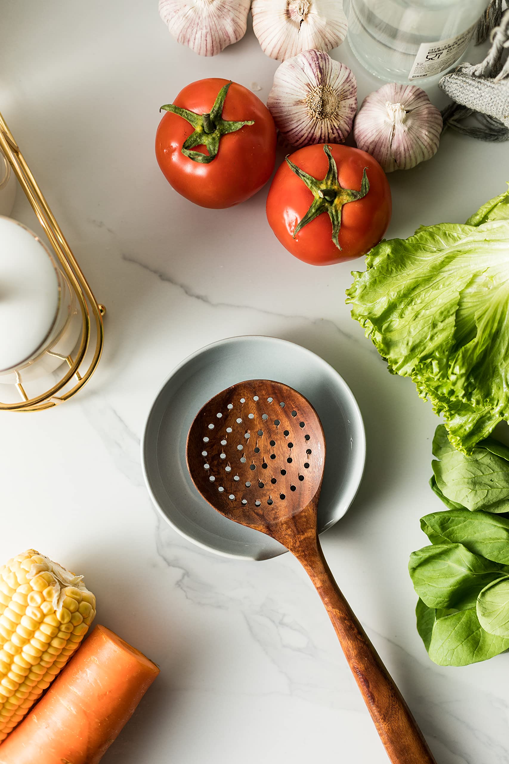 Miamolo 5-inch utensil rest neatly organizing spoons and spatulas