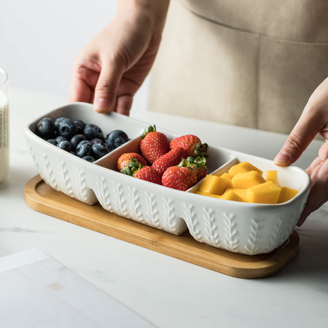 Miamolo divided tray setup showing separate cheese and pretzel options