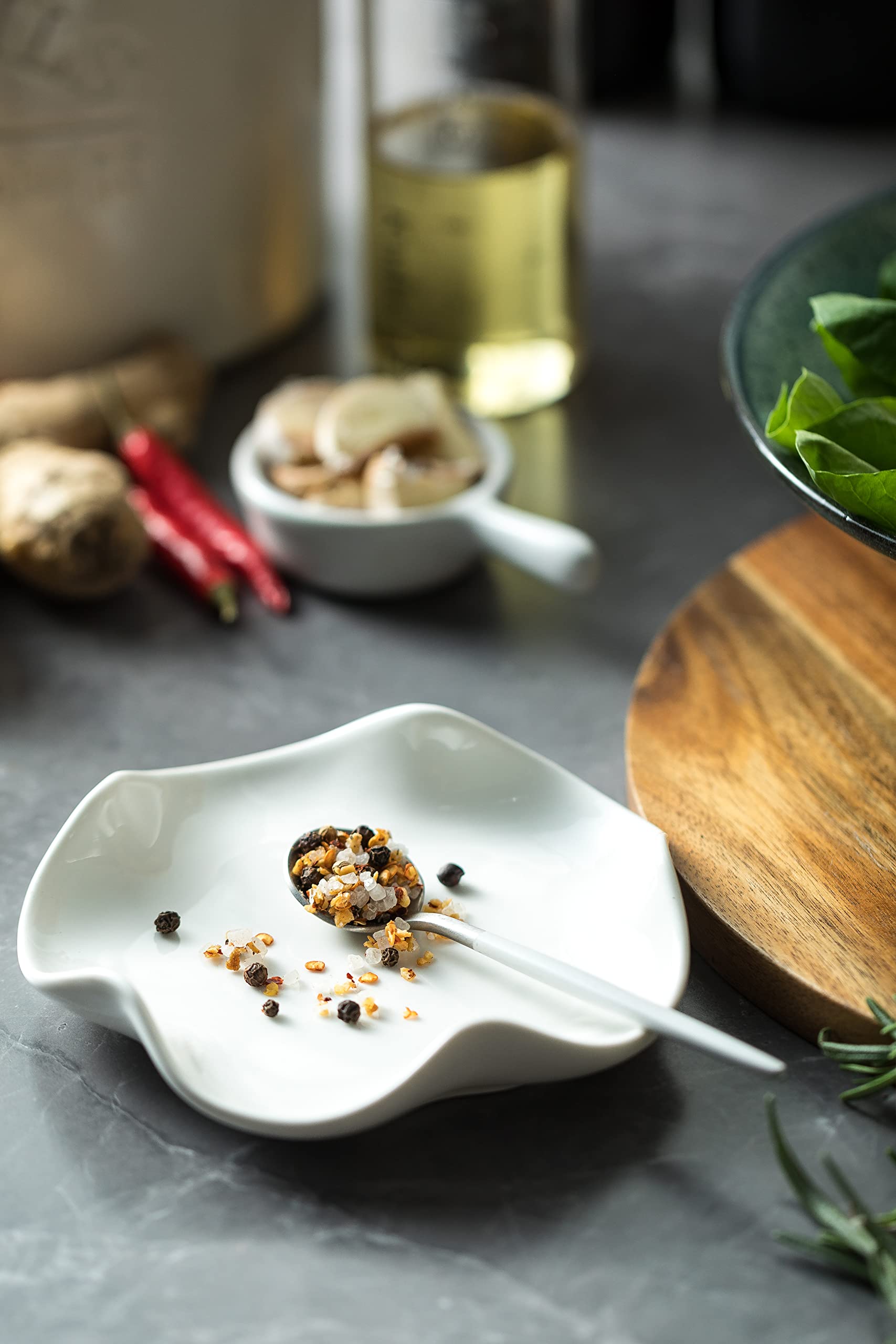 Miamolo spoon rest doubles as candy dish or small tray for organization