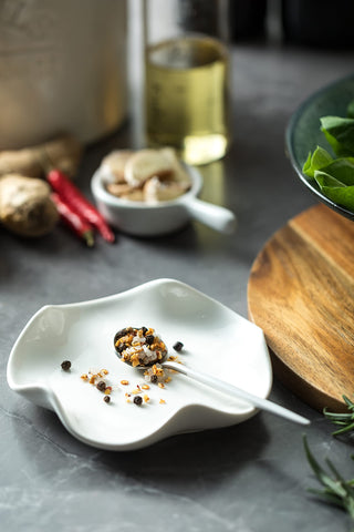 Miamolo spoon rest doubles as candy dish or small tray for organization
