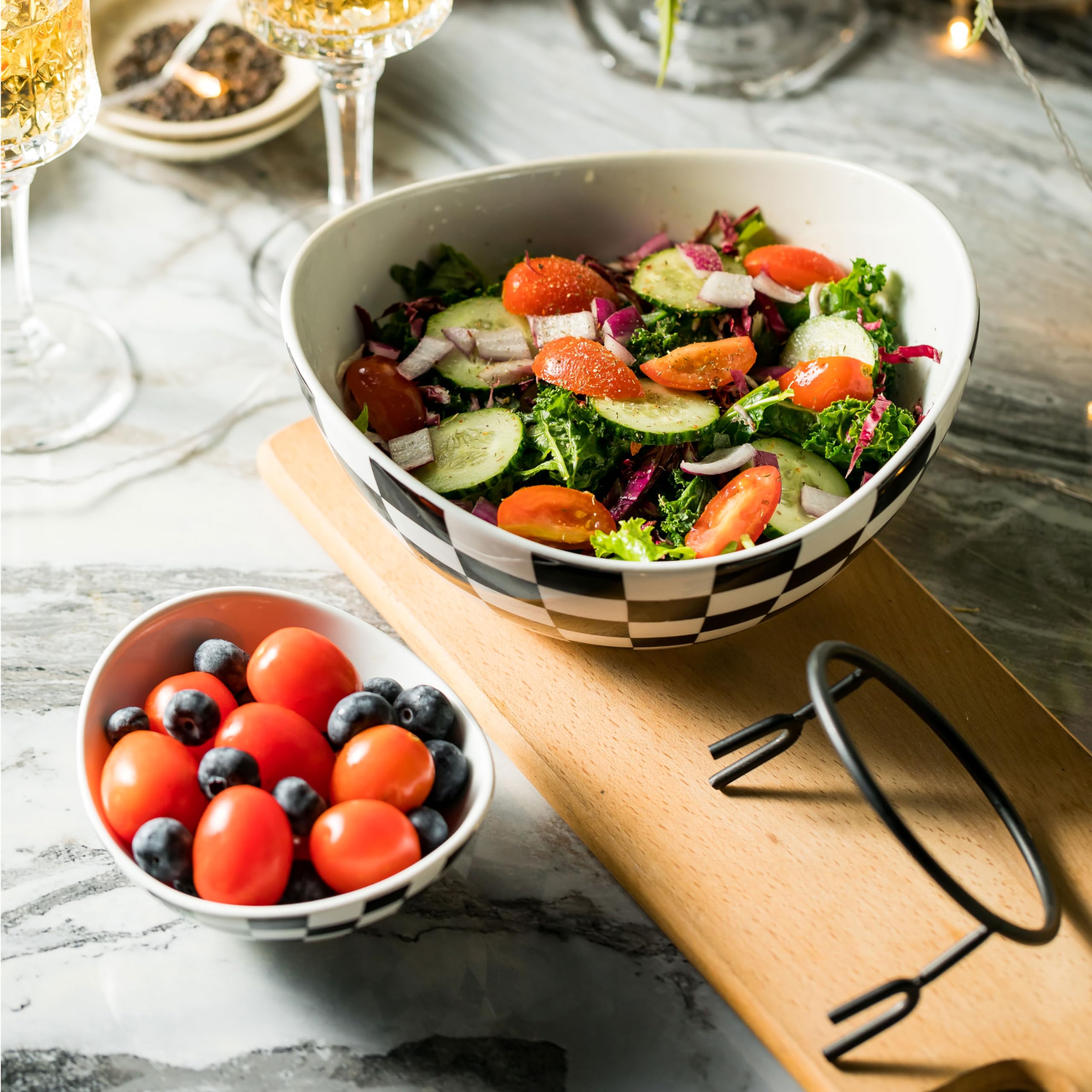 Miamolo stainless steel stand adds sturdy support and modern look.