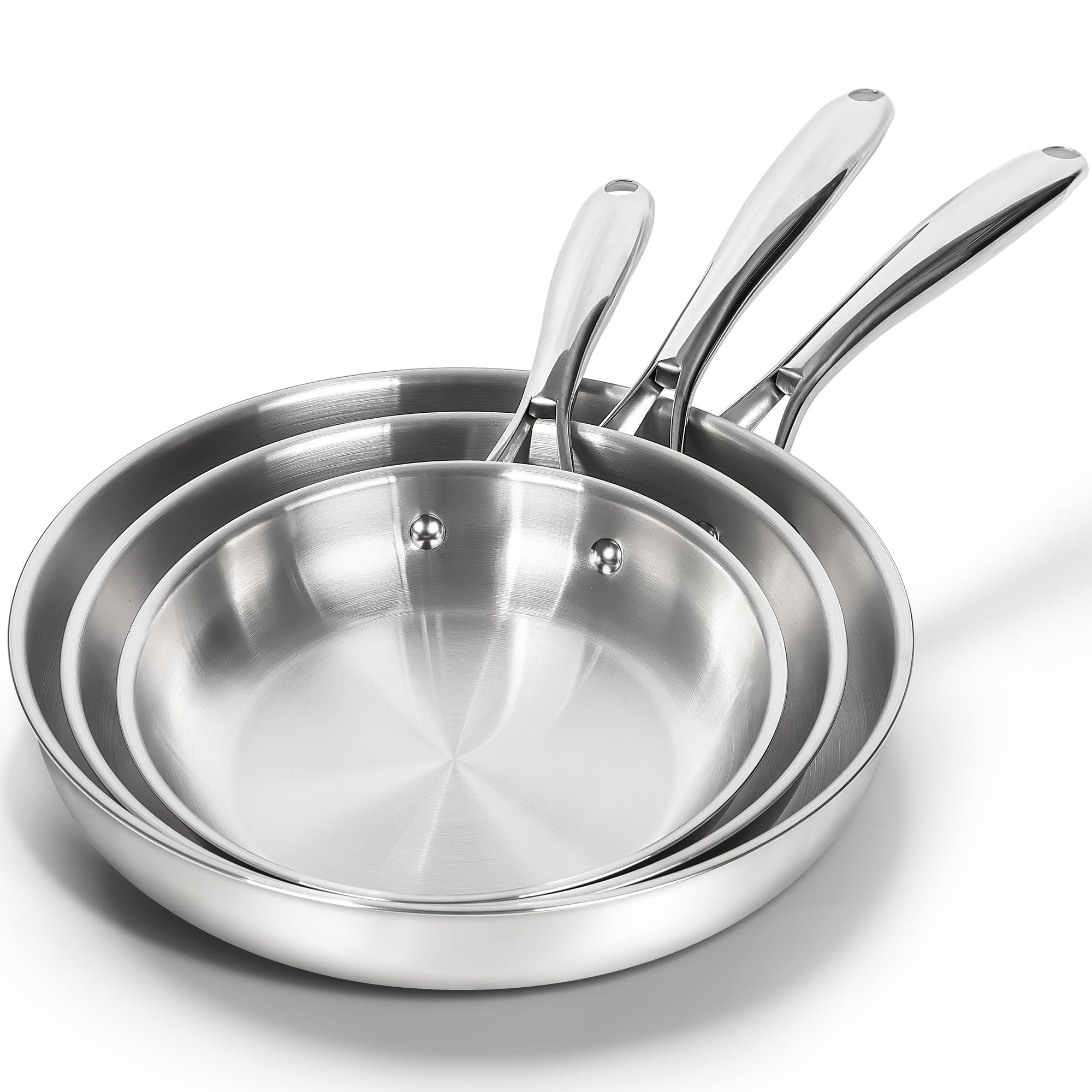 Michelangelo 8-inch pan with even heat for quick searing and browning.