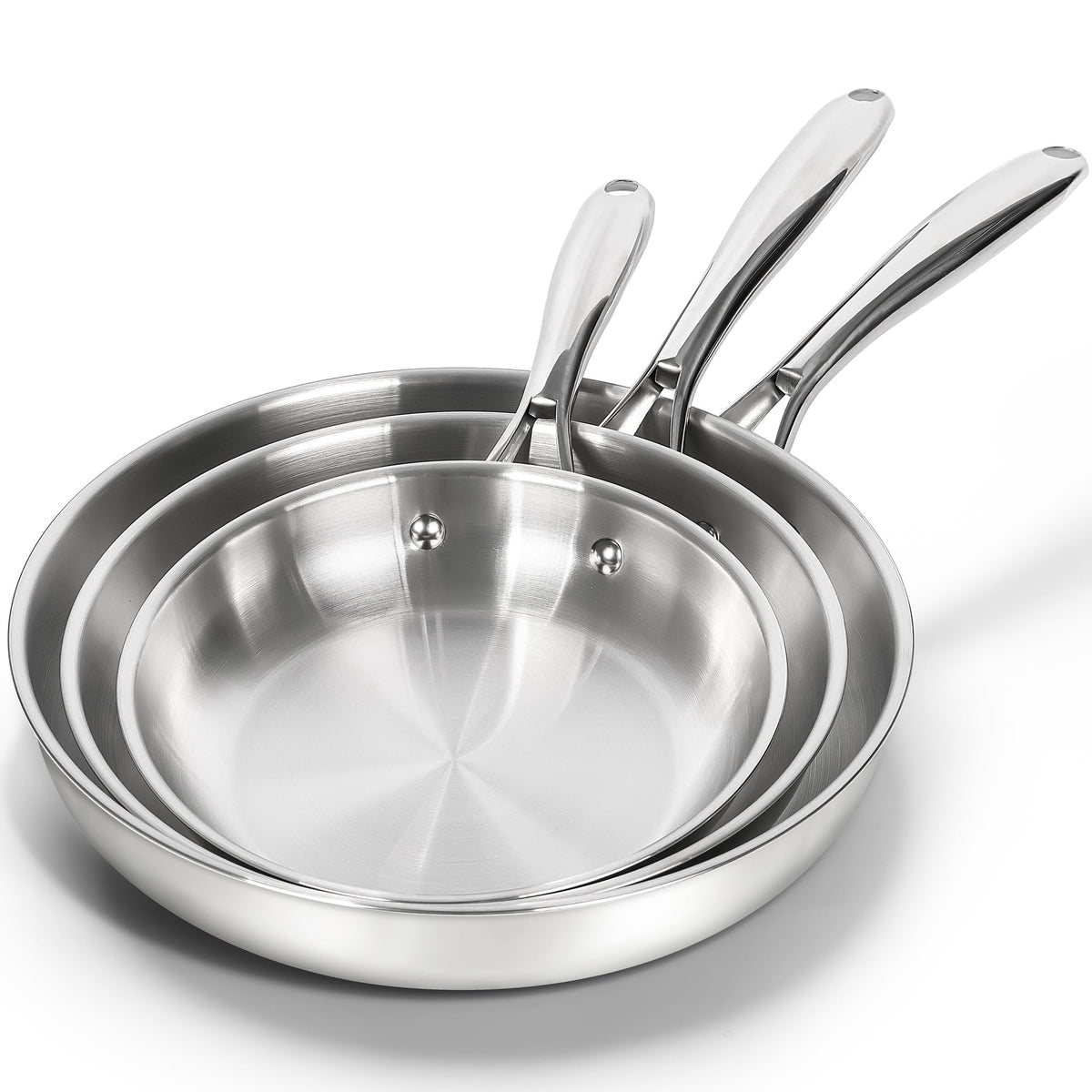 Michelangelo 8-inch pan with even heat for quick searing and browning.