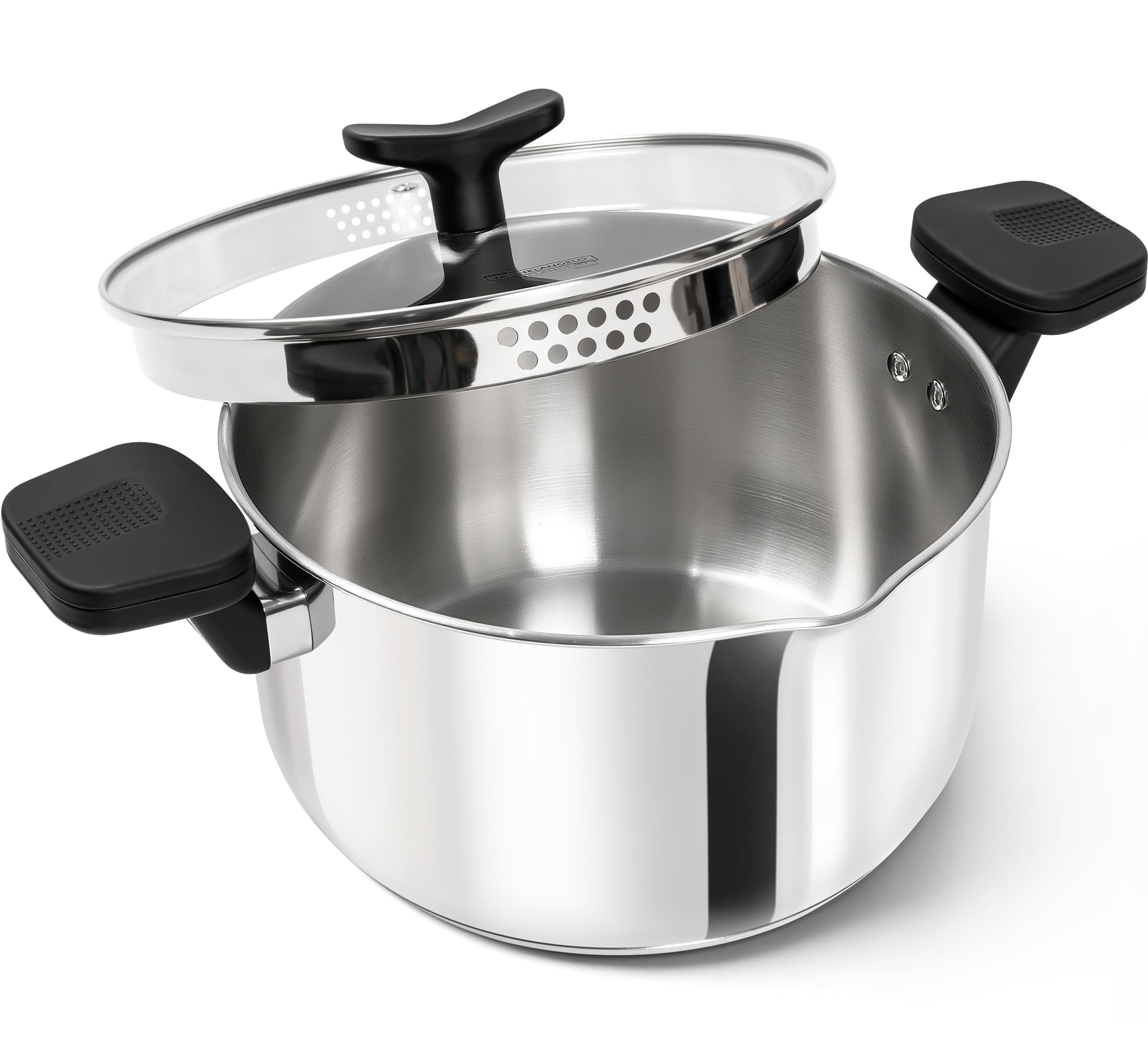 MICHELANGELO pasta pot withstands daily use with rust-resistant stainless steel.