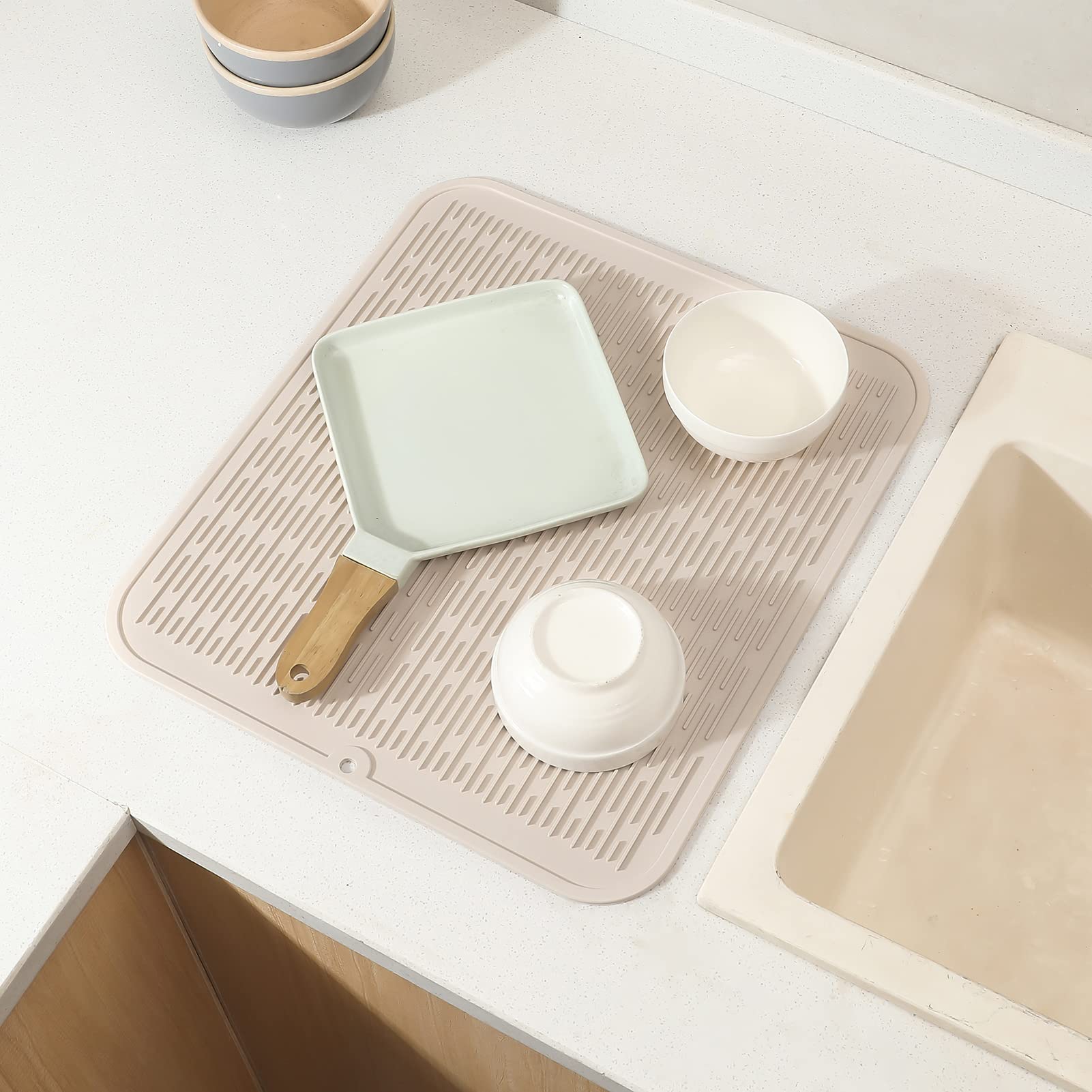 MicoYang silicone dish drying mat easy-store folds for compact storage.