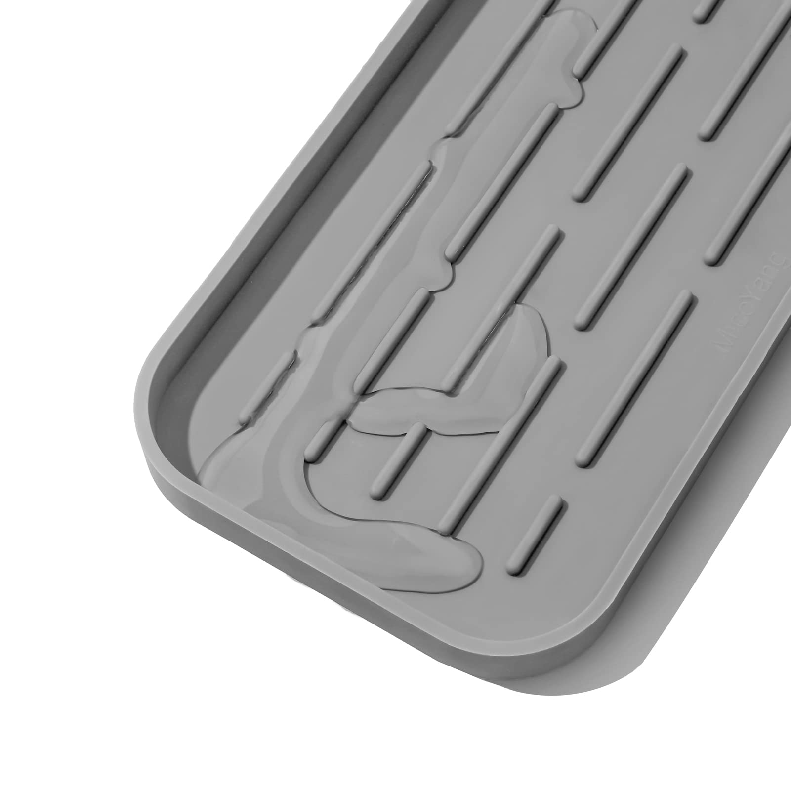 MicoYang tray supports succulents for a compact, tidy display.