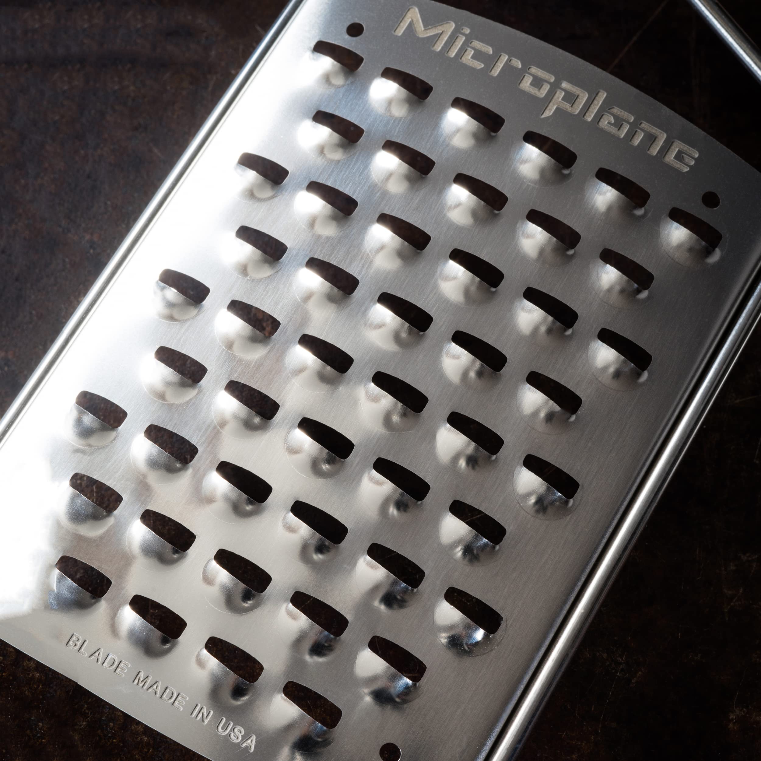Microplane Gourmet Series ergonomic handle for comfortable grating