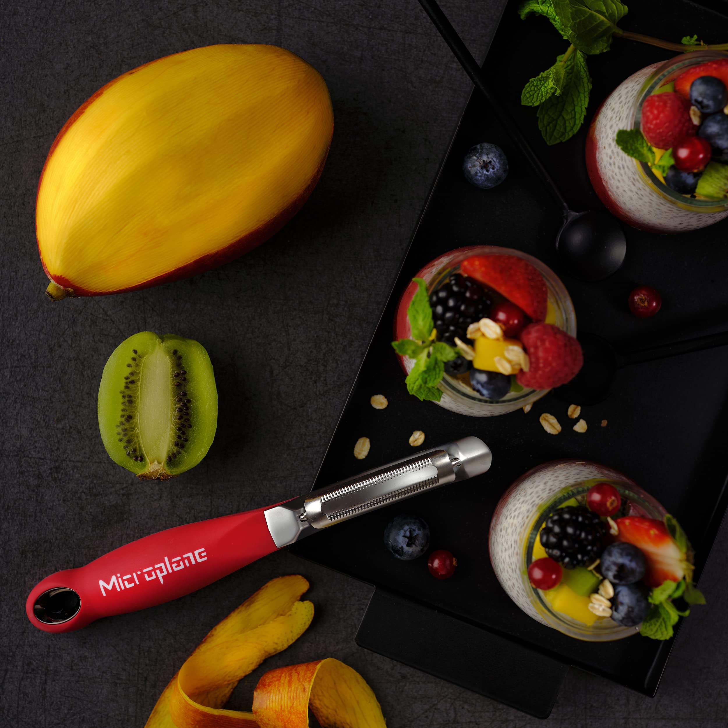 Premium serrated edge protects delicate skins while peeling peppers and tomatoes.
