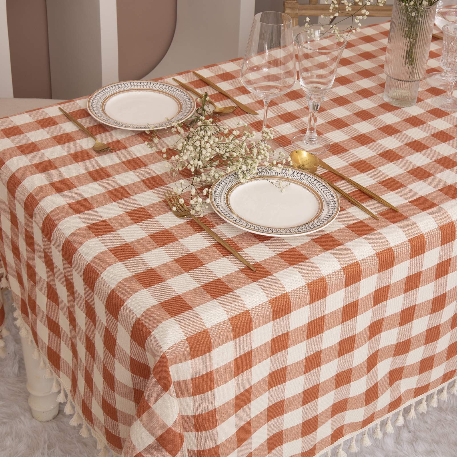 Midsummer Breeze easy-care tablecloth machine washable and wrinkle resistant