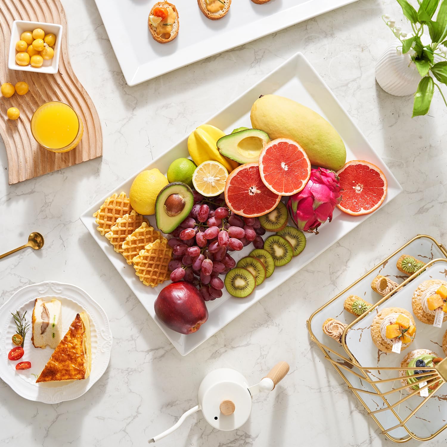 MIECOO fruit, cheese, and dessert platter with ample space for assortments