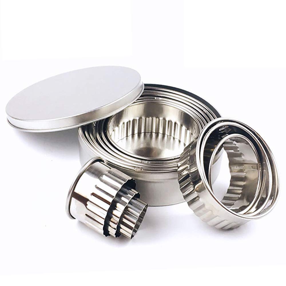 Miecux biscuit cutter kit with stainless steel rings for precise, evenly shaped cookies