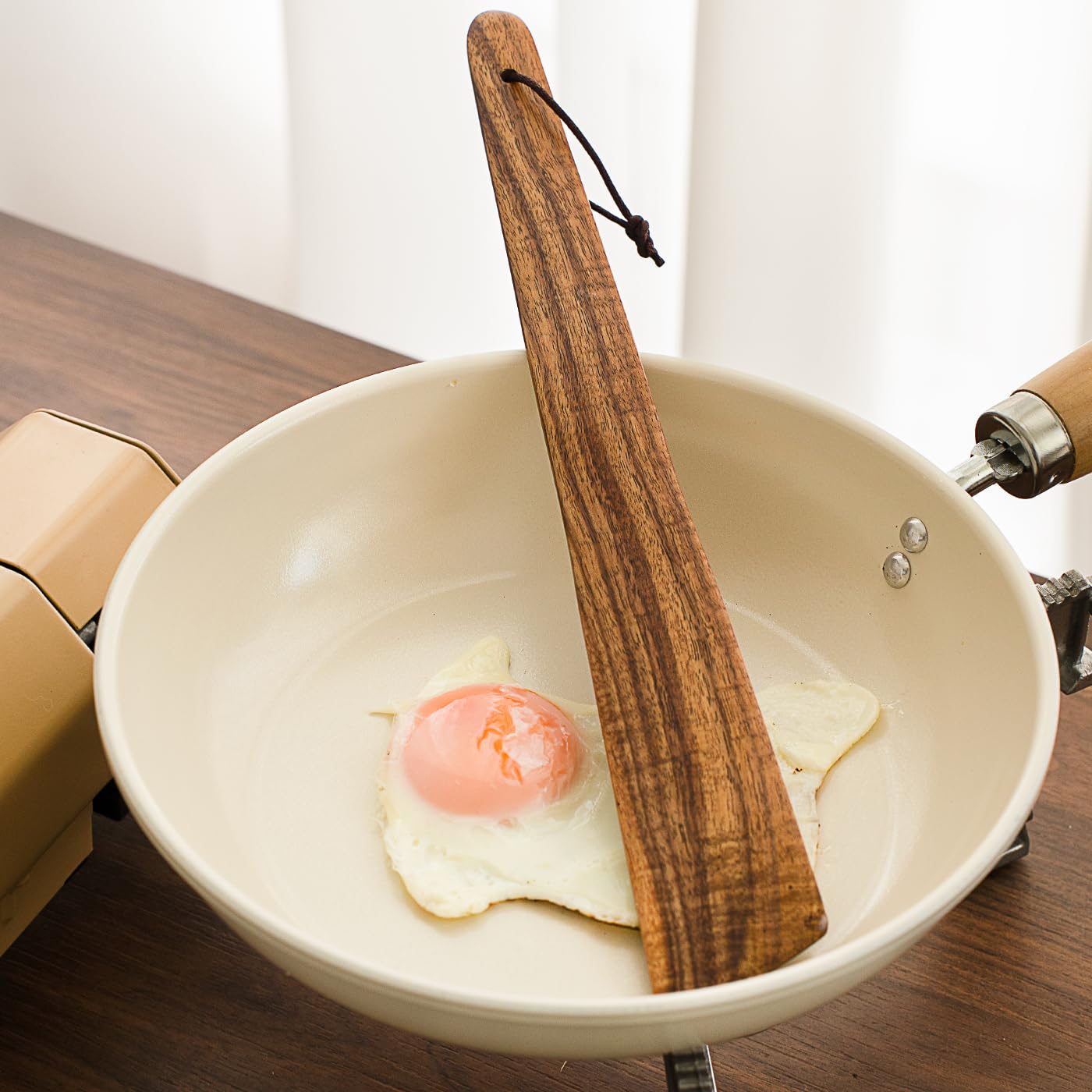 Migaku Home spatula is easy to clean and store after use