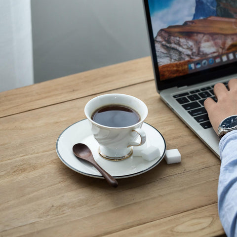 MIGAKU HOME walnut spoons are ideal for coffee rituals and small treats.
